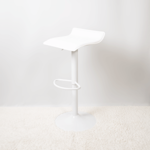 3STARS STUDIO｜撮影設備：カウンターチェア・ホワイト