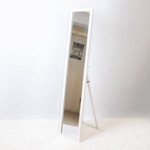 3STARS STUDIO｜撮影設備：全身ミラー・ホワイト