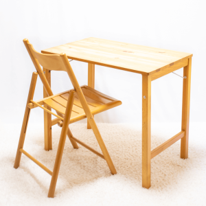 3STARS STUDIO｜撮影設備：木製折りたたみテーブル＆チェア（無印良品）